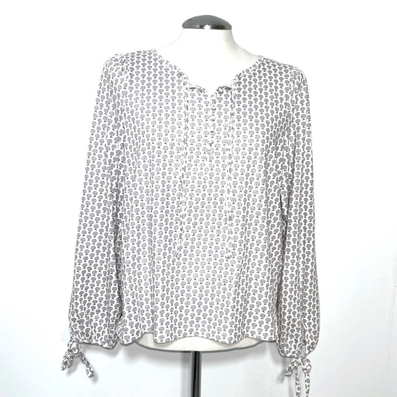 Women's Hyacinth Floral Broken-in Jersey Button-Front Top Size M - Picture 1 of 11